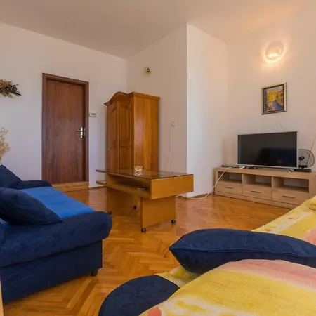 Heidy Apartament *